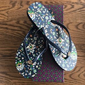 NEW Tory Burch Flip flops size 9